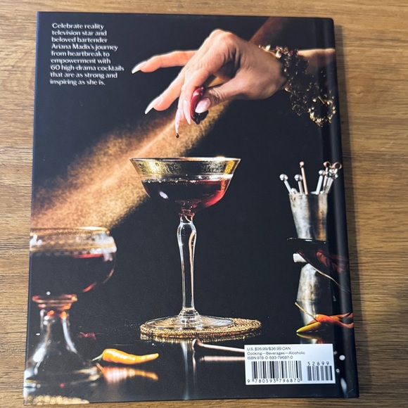 Single AF Cocktails Book - Picture 2 of 4